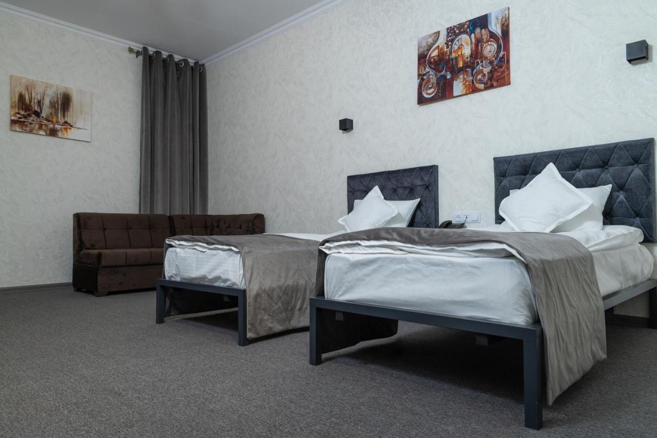 The Time Hotel Tashkent Esterno foto